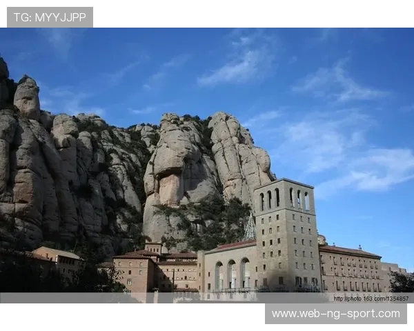 巴塞罗那周边旅游探秘之旅：从哥德区到蒙特塞拉特山的文化与自然之美