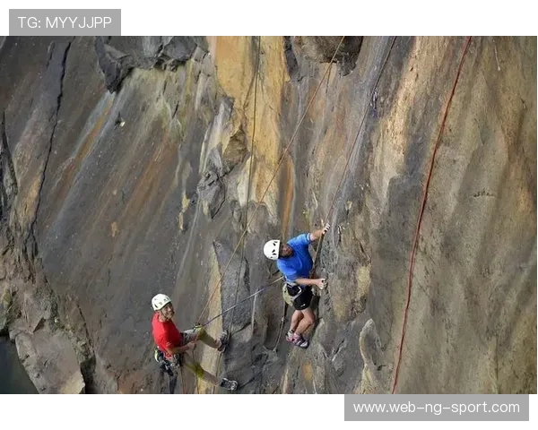 深入探讨上海攀岩队员心理素质表现对竞技成绩的影响与提升策略分析 深入探讨上海攀岩队员心理素质表现对竞技成绩的影响与提升策略分析