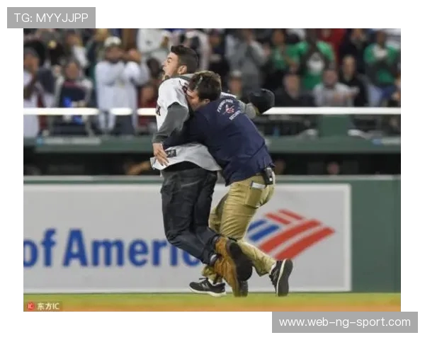 光芒与太空人激战正酣MLB季后赛精彩对决引发球迷热议 光芒与太空人激战正酣MLB季后赛精彩对决引发球迷热议