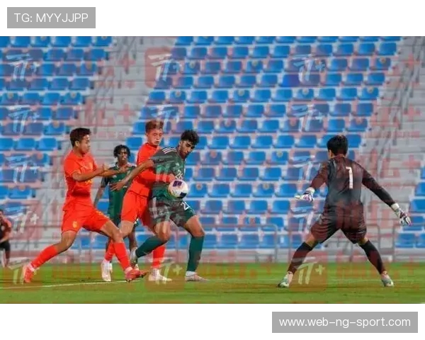 国际队与巴拉竞技的全面分析与战术对比探讨 国际队与巴拉竞技的全面分析与战术对比探讨